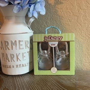 juDanzy 12-18M Girls Silver Soft Shoes
